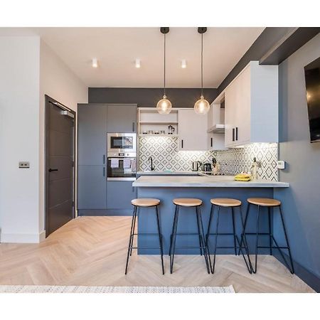 Central Belfast Apartments: University Street Exterior photo