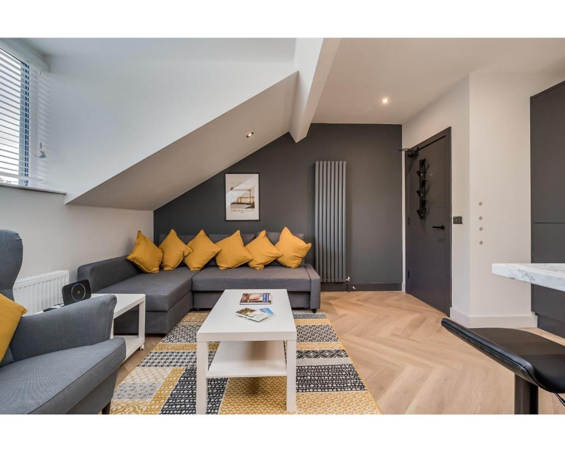 Central Belfast Apartments: University Street Exterior photo